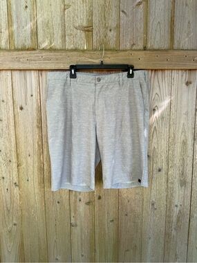 adidas Men's Light Heather Gray Flat Front Shorts Golf Outdoors Casual